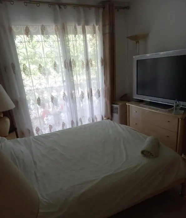 Refuge Cosy A Villepinte Villepinte  Homestay
